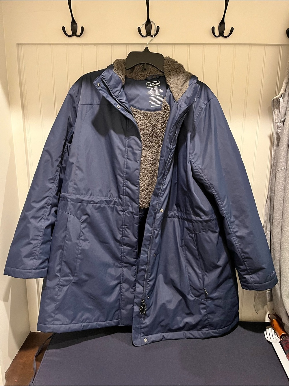 L.L. Bean Women's Navy Sherpa Coat  Jacket Insulated Parka with Plush Lining XXL